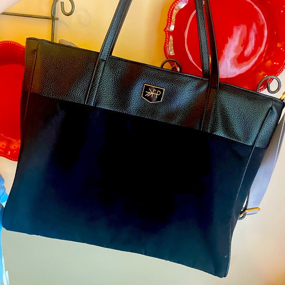 Freshly picked Carryon bag